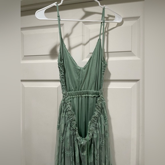 Saved by the dress open back maxi - Picture 3 of 4